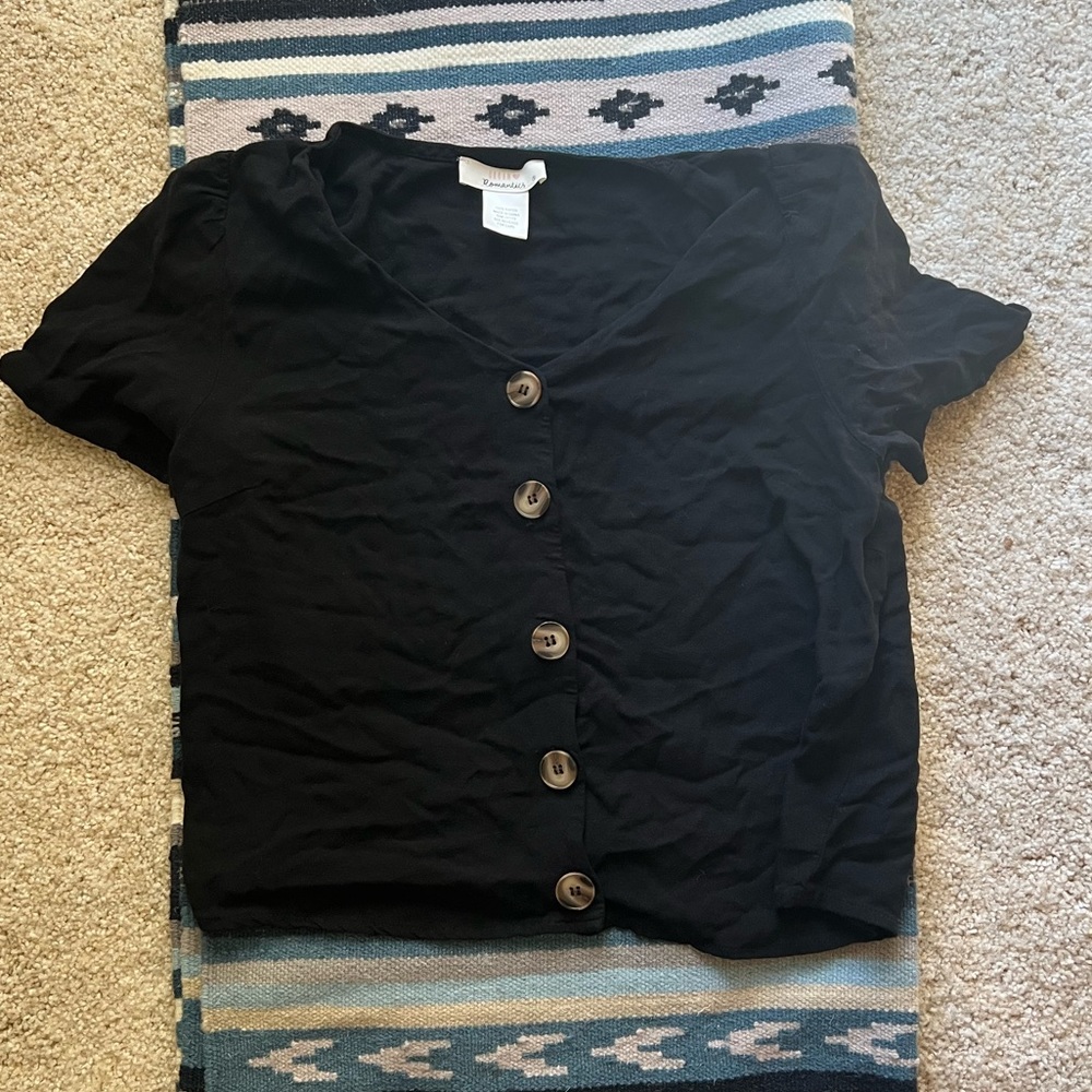 Block cropped button up top